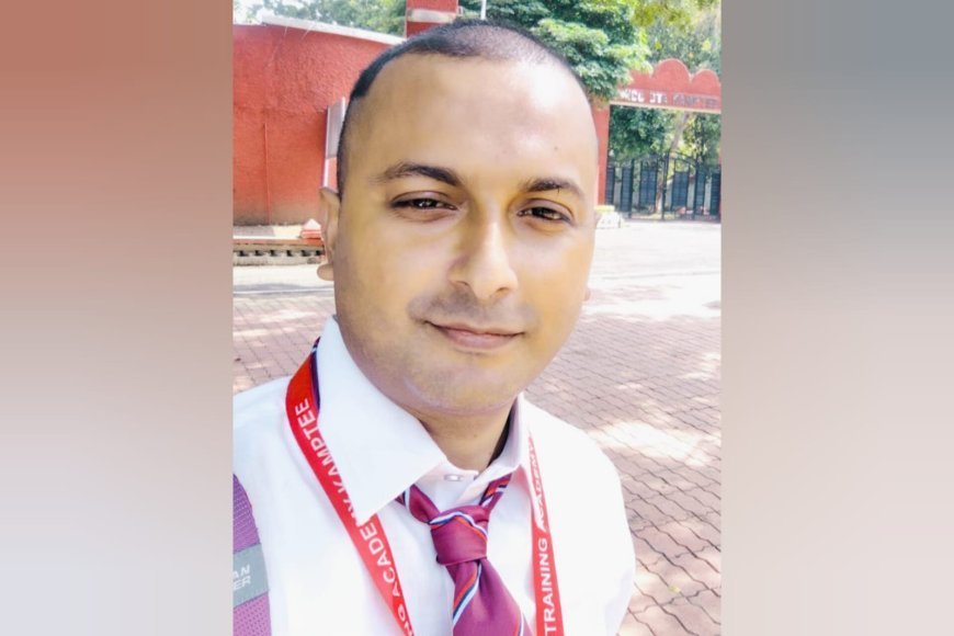 IFF honors Mr. Satyaki Banerjee with the prestigious title of “Best Teacher of the Year 2025"